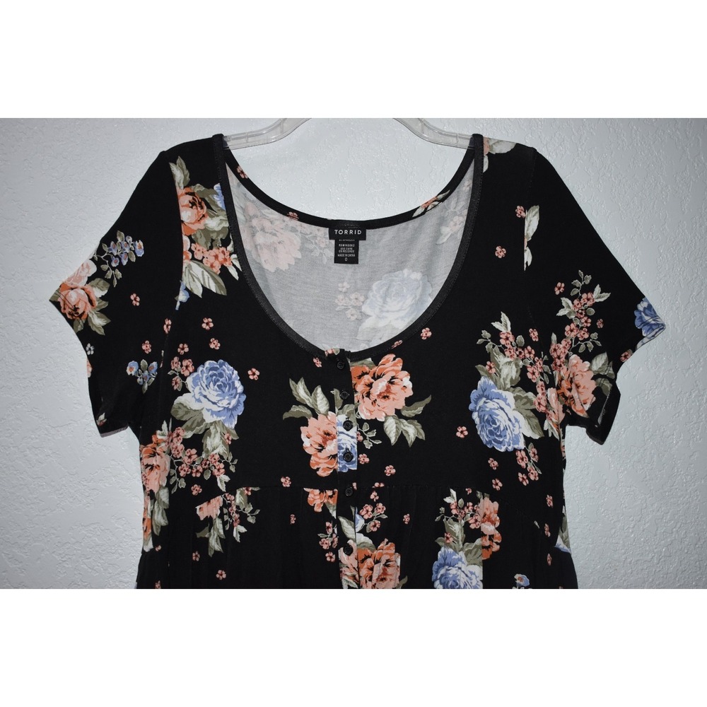 TORRID 0X Soft Stretch Tunic BABYDOLL Scoop Neck High/Low Hem Button Front Black - Picture 7 of 16